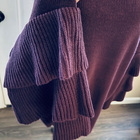 Sweater 💜 - Picture 5 of 6